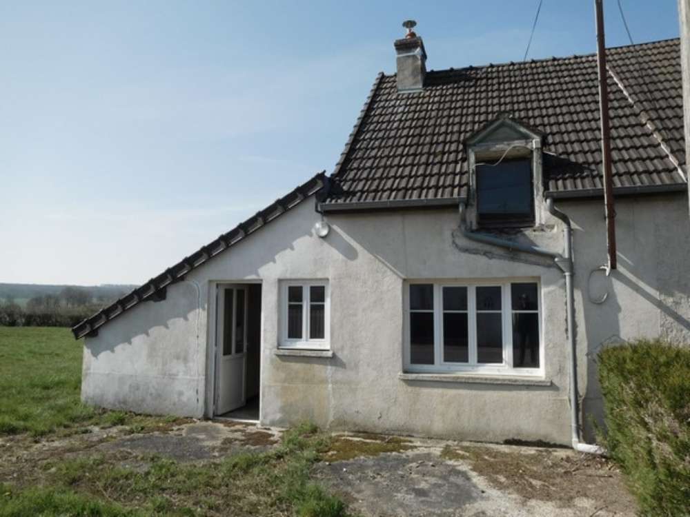 Châtillon-en-Bazois Nièvre vrijstaand foto 4408389