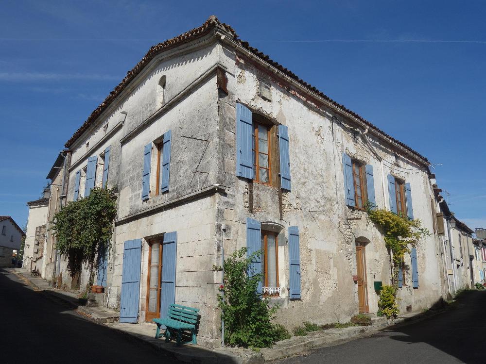 Salles-Lavalette Charente villa picture 4424284