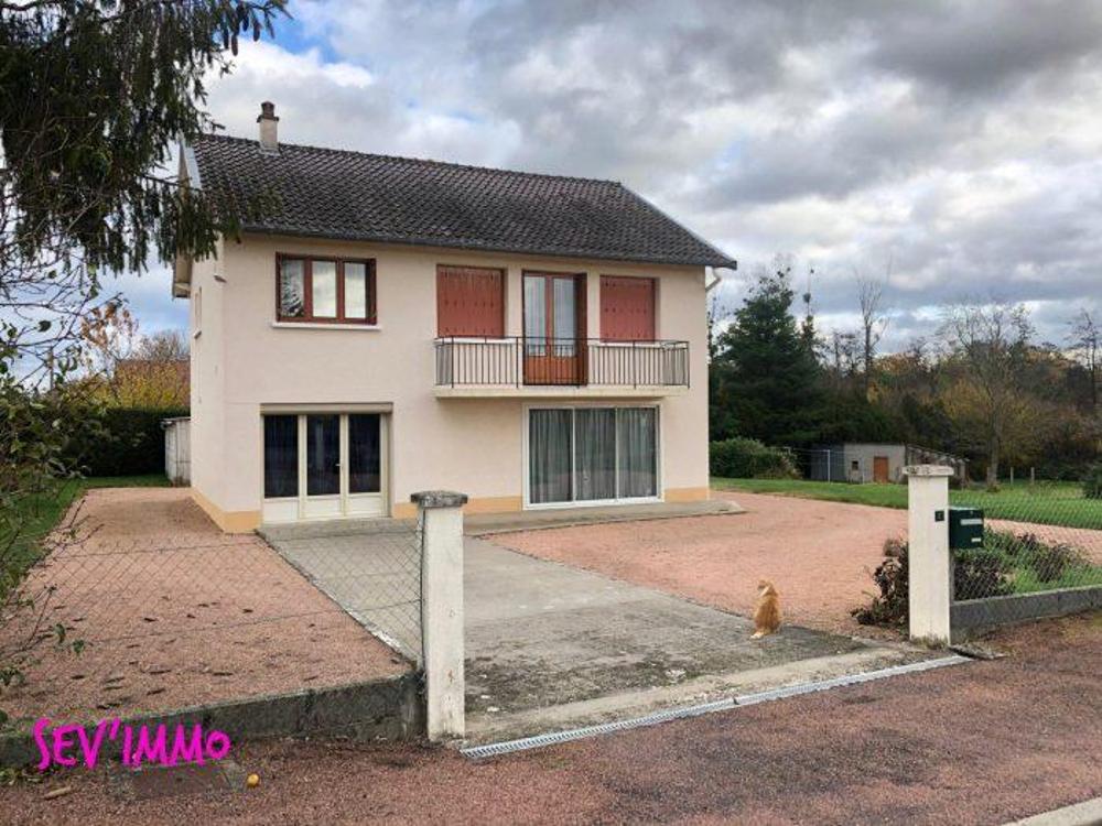 te koop huis Seuillet Auvergne 1