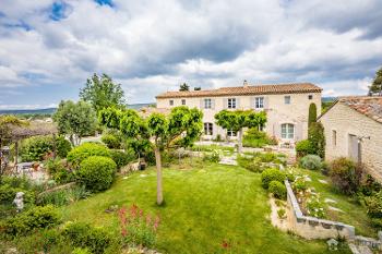 Gordes Vaucluse villa picture 4530235