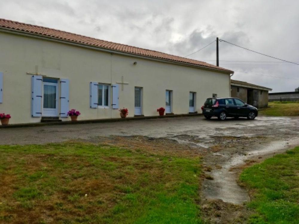 Cirière Deux-Sèvres huis foto 3462203