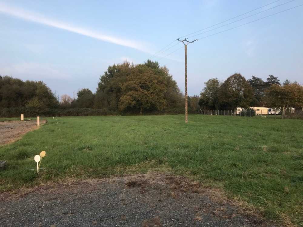 Bazouges-sur-le-Loir Sarthe terrain picture 3837684