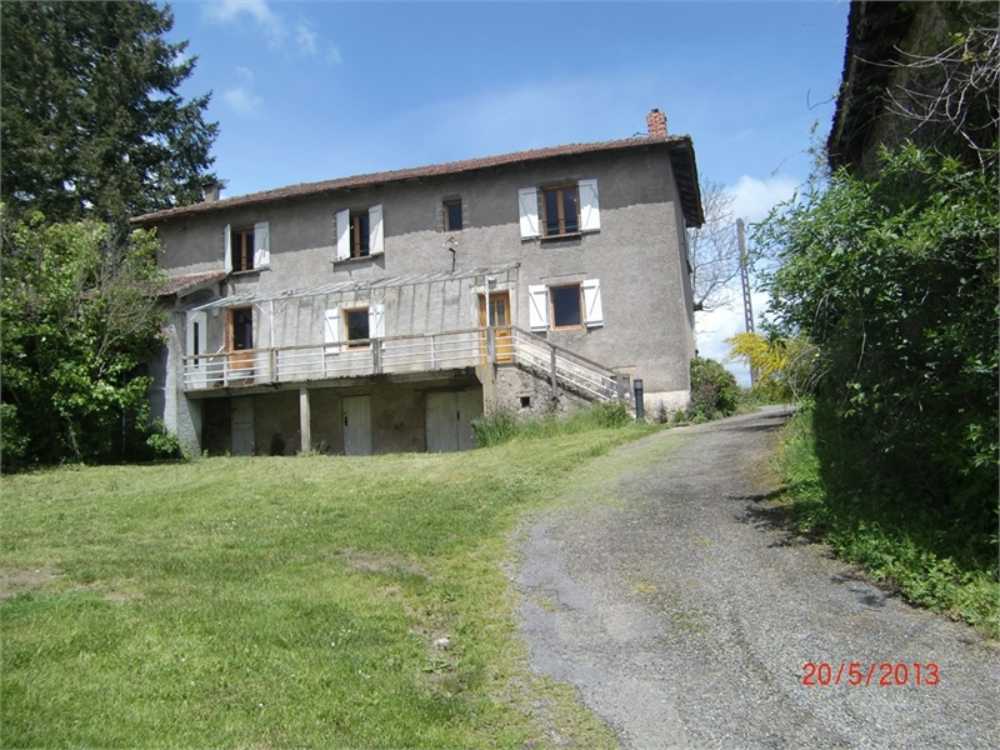 Maurs Cantal Bauernhof Bild 3872191