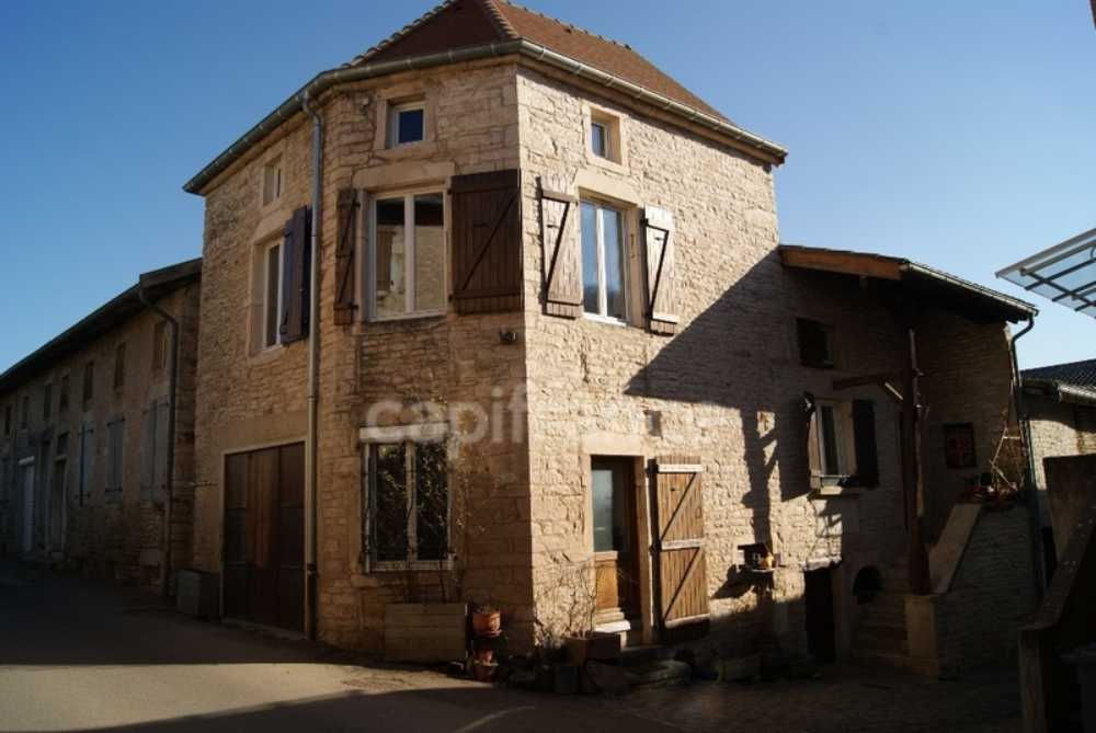 Lugny Saône-et-Loire dorpshuis foto 3801785