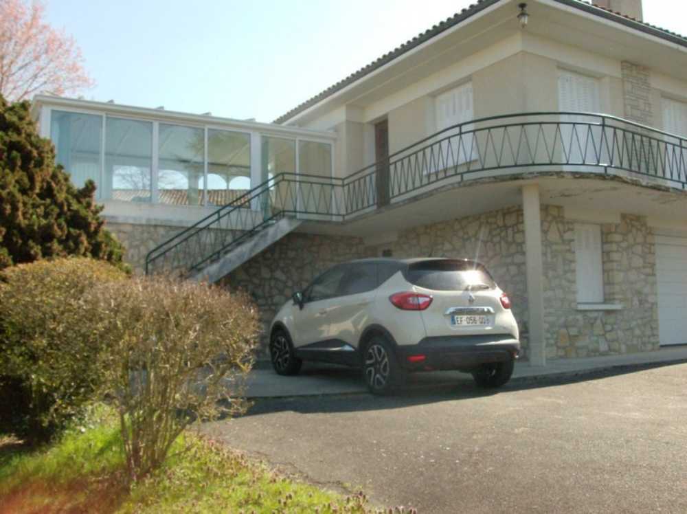 Confolens Charente maison photo 3791654