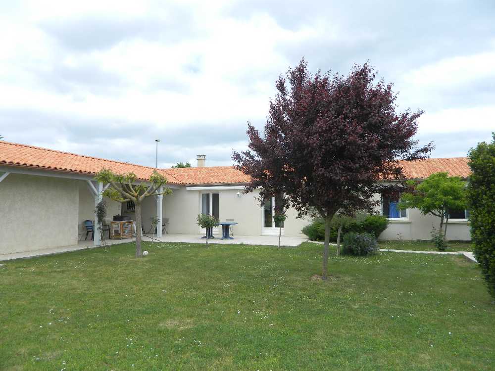 Épannes Deux-Sèvres Haus Bild 3765340