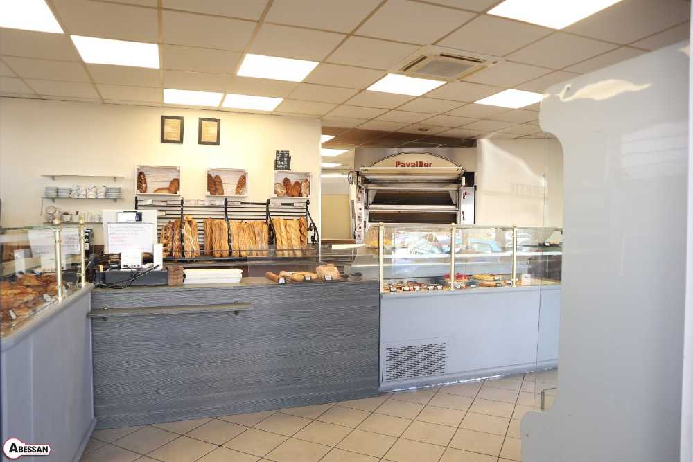 Saint-Césaire Gard commerce photo 3997154