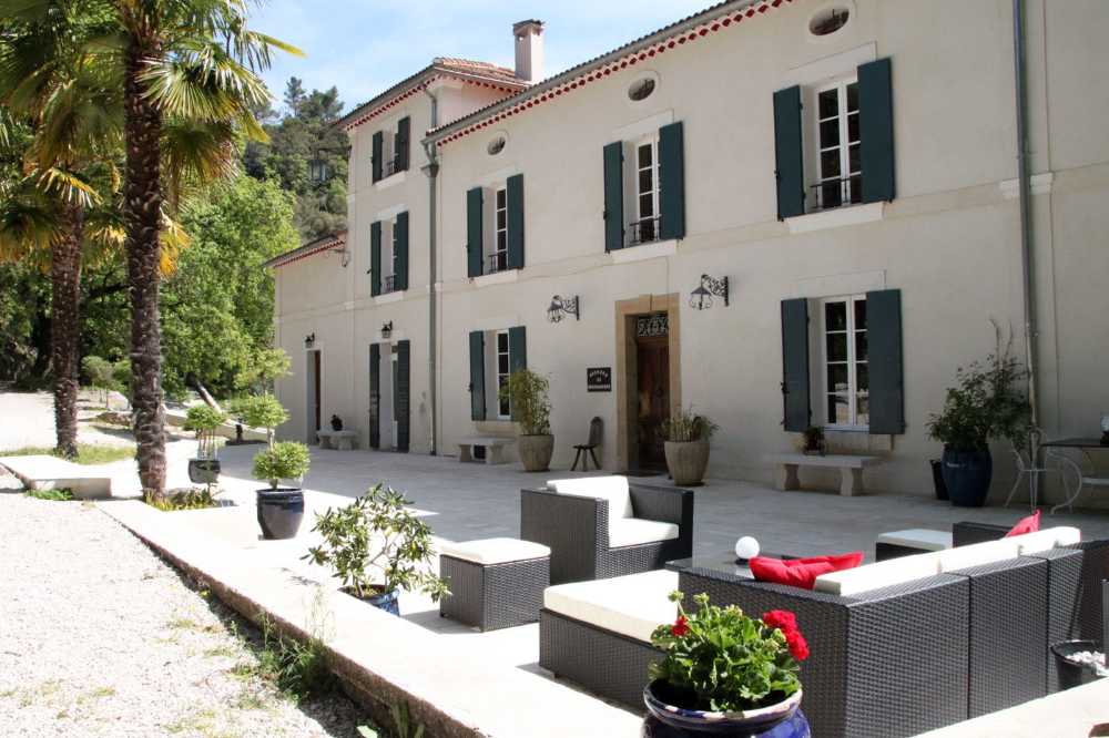 Le Castellet Alpes-de-Haute-Provence villa photo 3994280