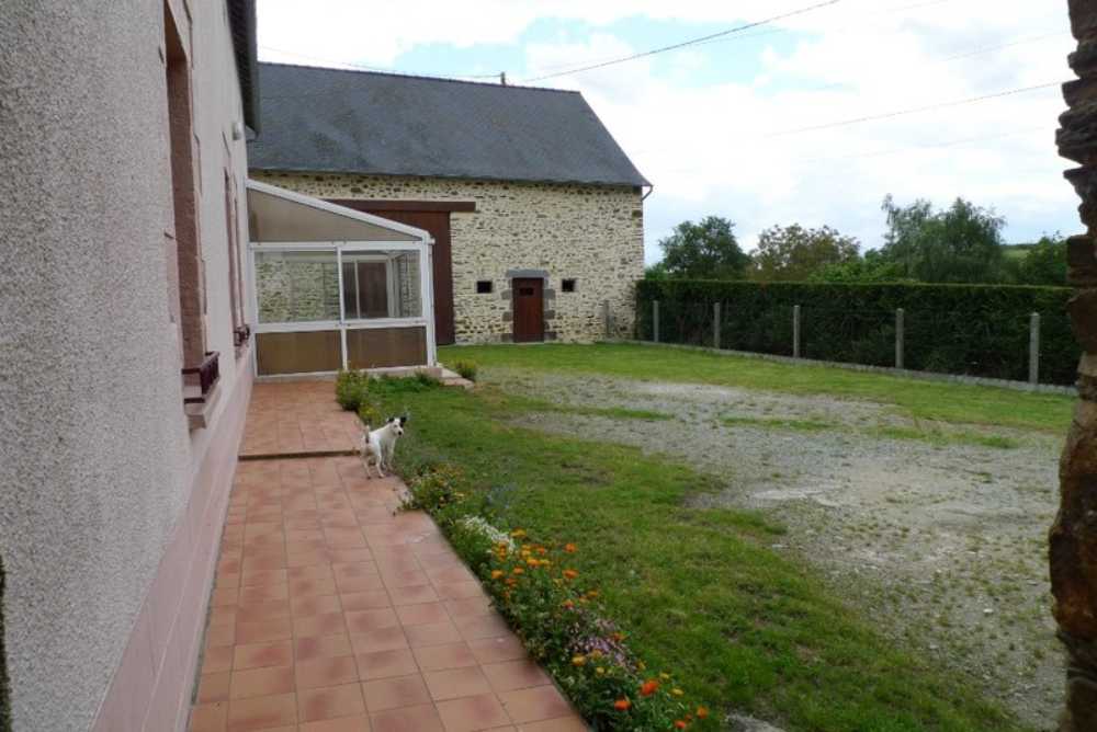 Fresnay-sur-Sarthe Sarthe farm picture 4052176