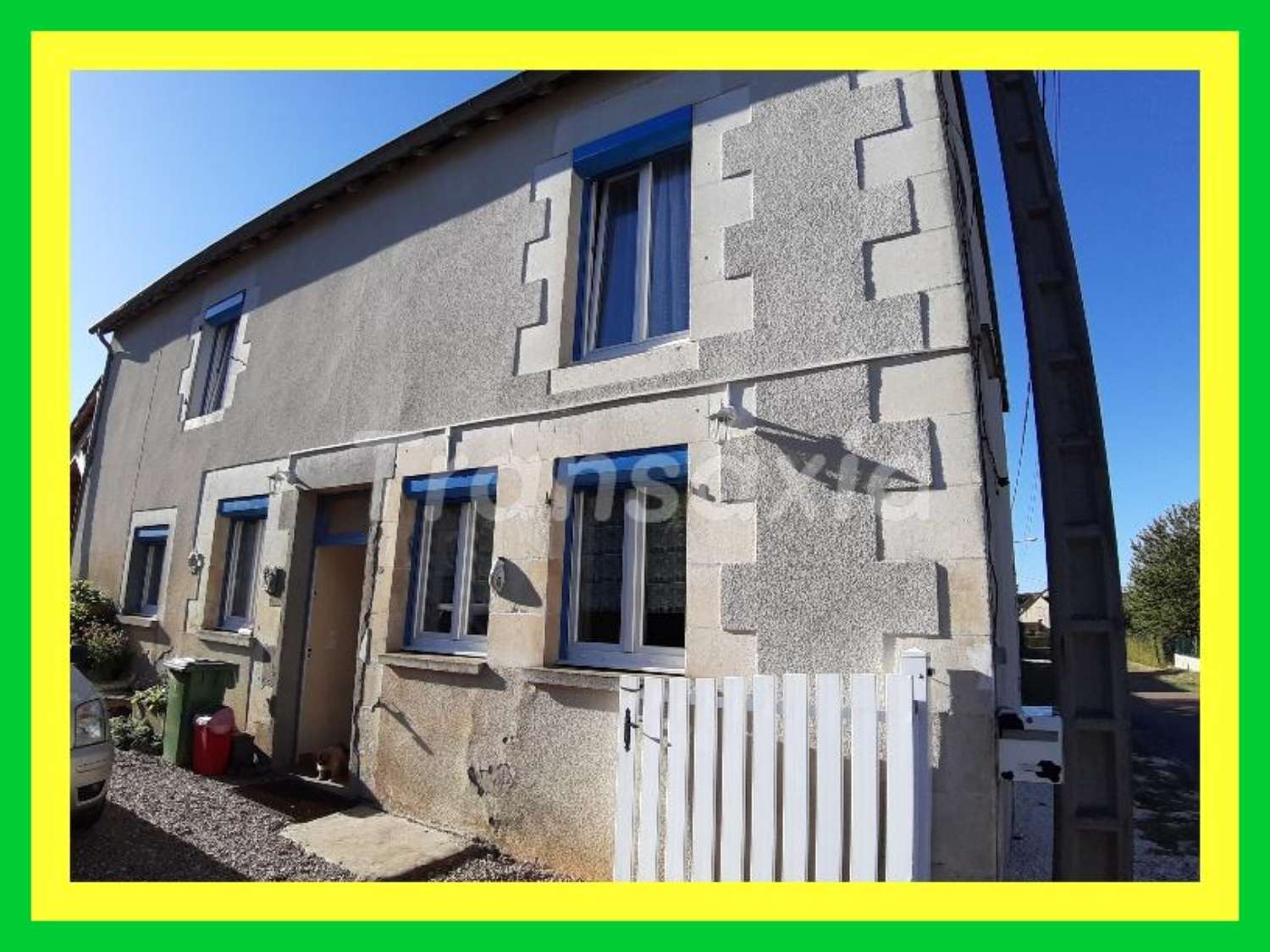 Saint-Amand-en-Puisaye Nièvre huis foto 4326356