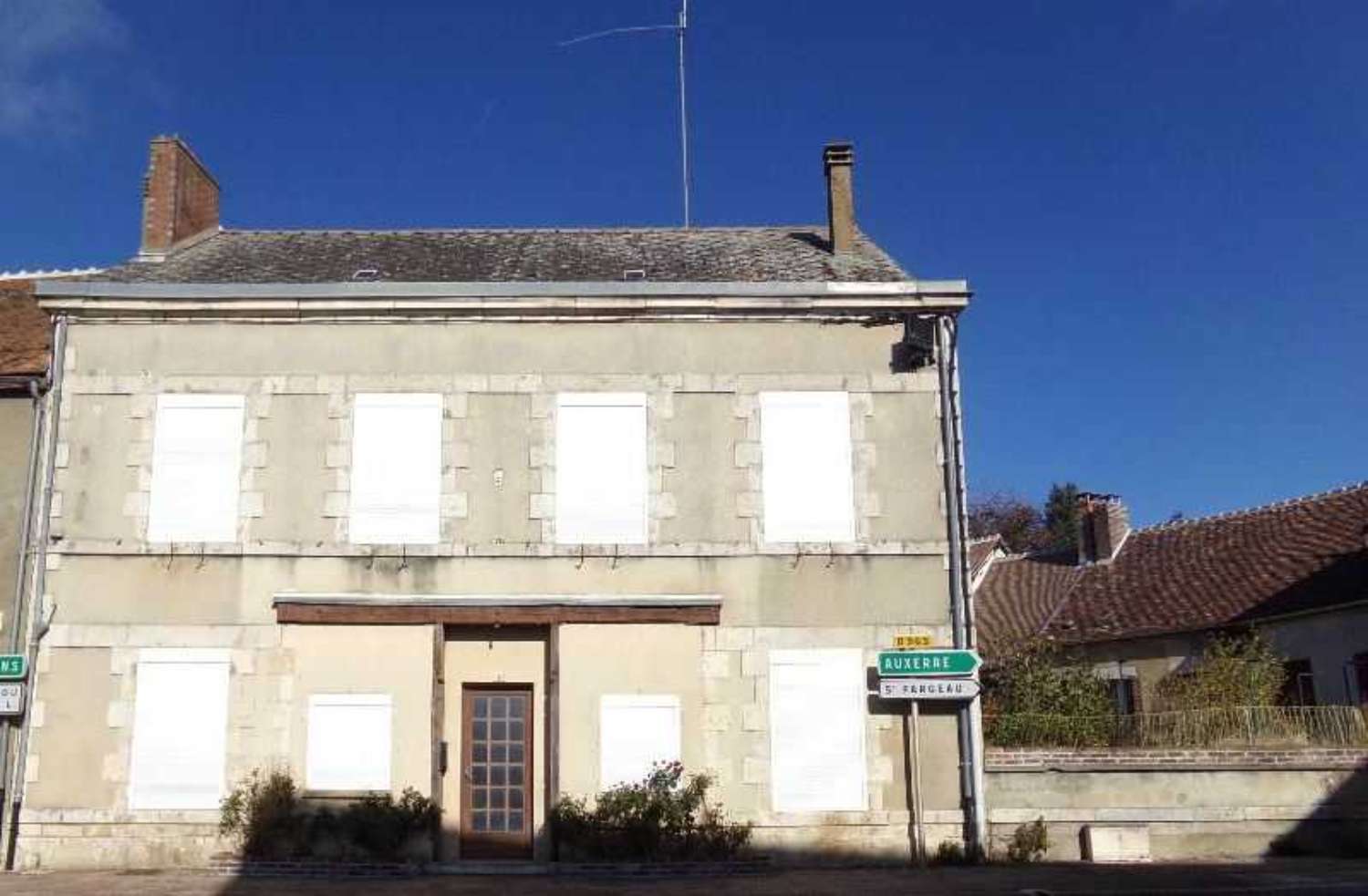 Saint-Amand-en-Puisaye Nièvre huis foto 4281701