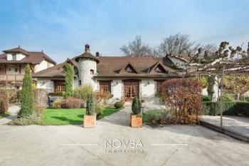 Saint-Genix-sur-Guiers Savoie commercial picture 4671611