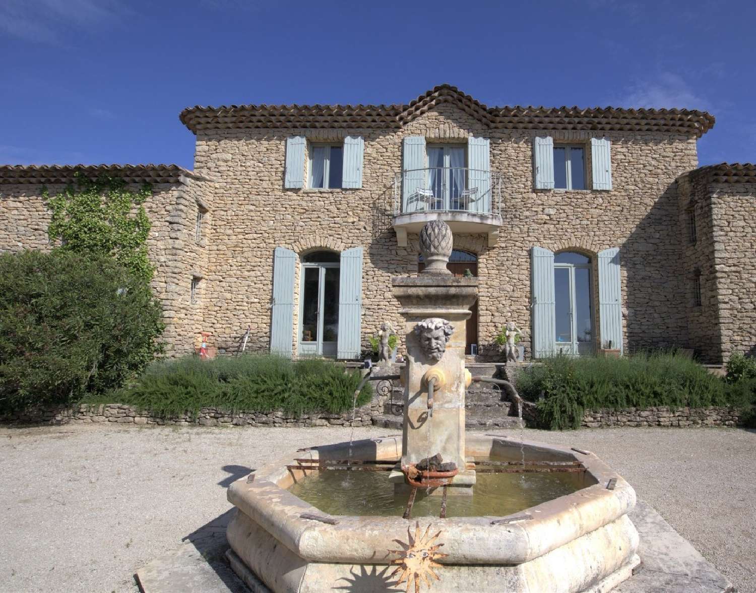 Gordes Vaucluse villa picture 5066406