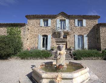 Gordes Vaucluse villa picture 5066406