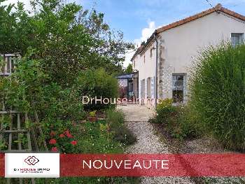 Argenton-Château Deux-Sèvres village house picture 5146726