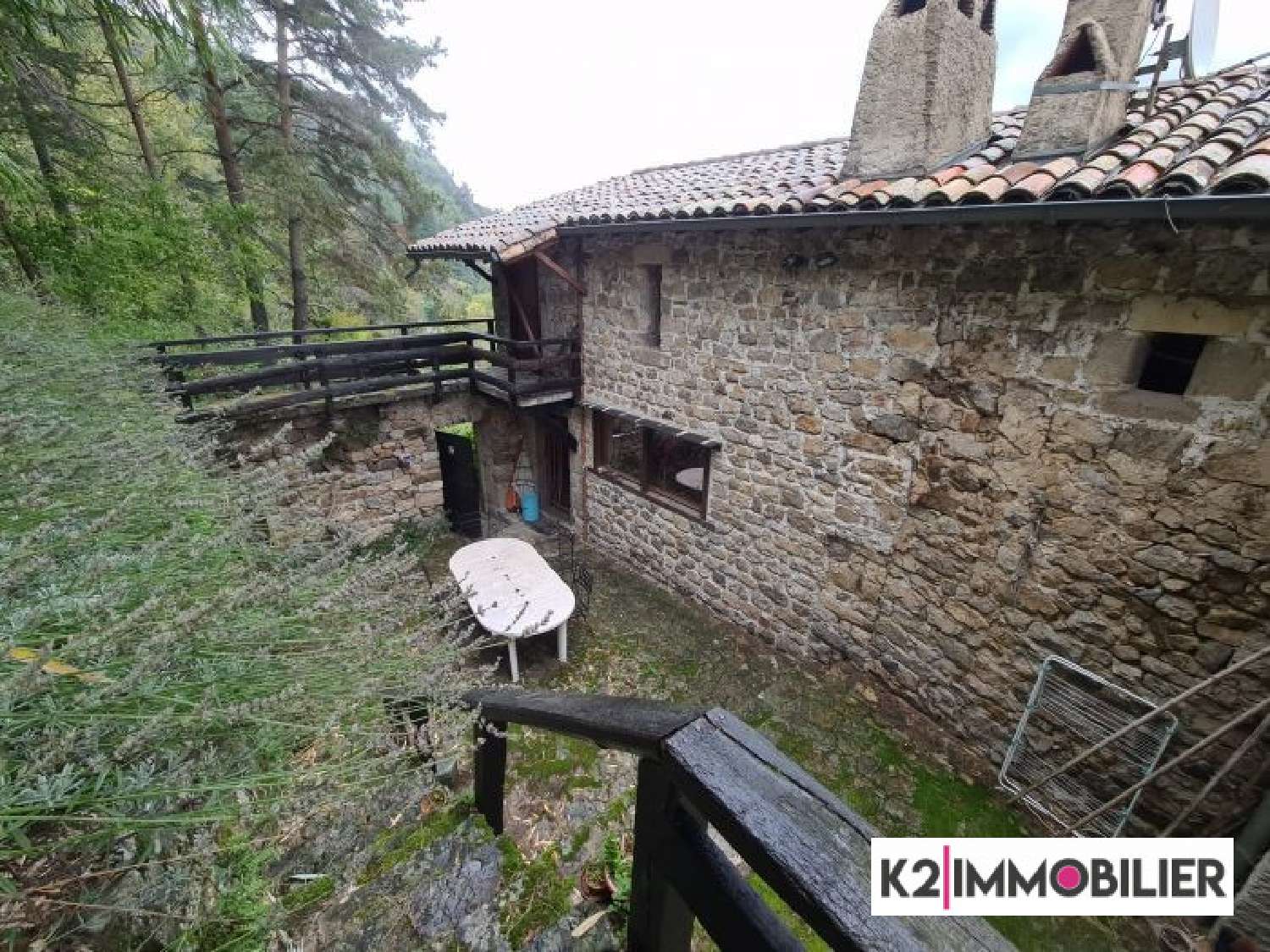 Maison à Vendre Saint Sauveur De Montagut à vendre maison Saint-Sauveur-de-Montagut Rhône-Alpes