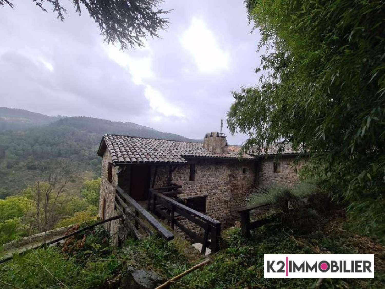Maison à Vendre Saint Sauveur De Montagut à vendre maison Saint-Sauveur-de-Montagut Rhône-Alpes