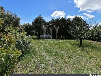 Sorgues Vaucluse terrain picture 6260203