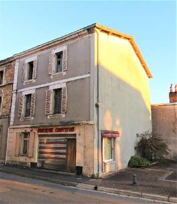 Chabanais Charente city house picture 6104212
