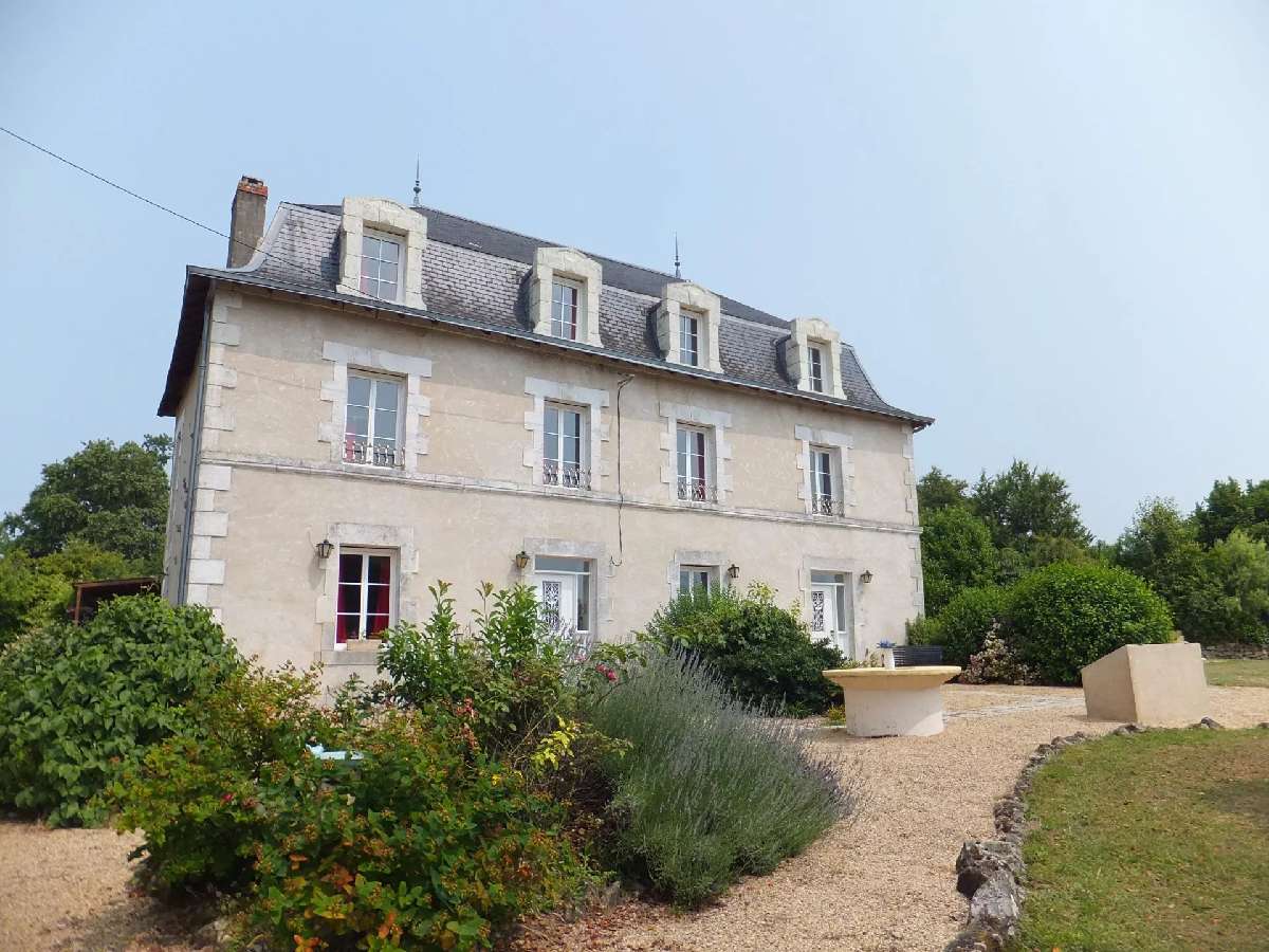  te koop huis Saint-Saud-Lacoussière Dordogne 1