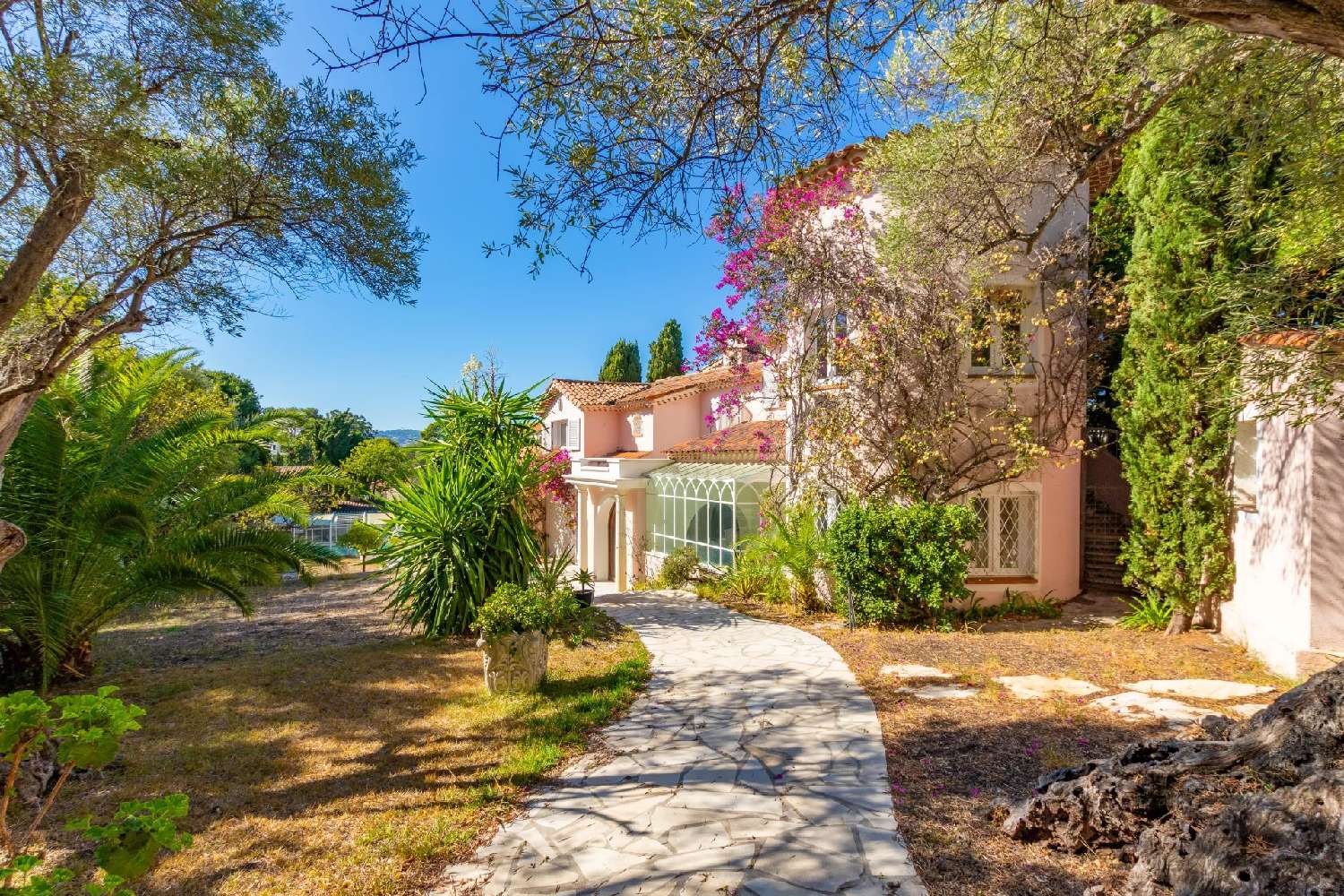  te koop villa Juan-les-Pins Alpes-Maritimes 2