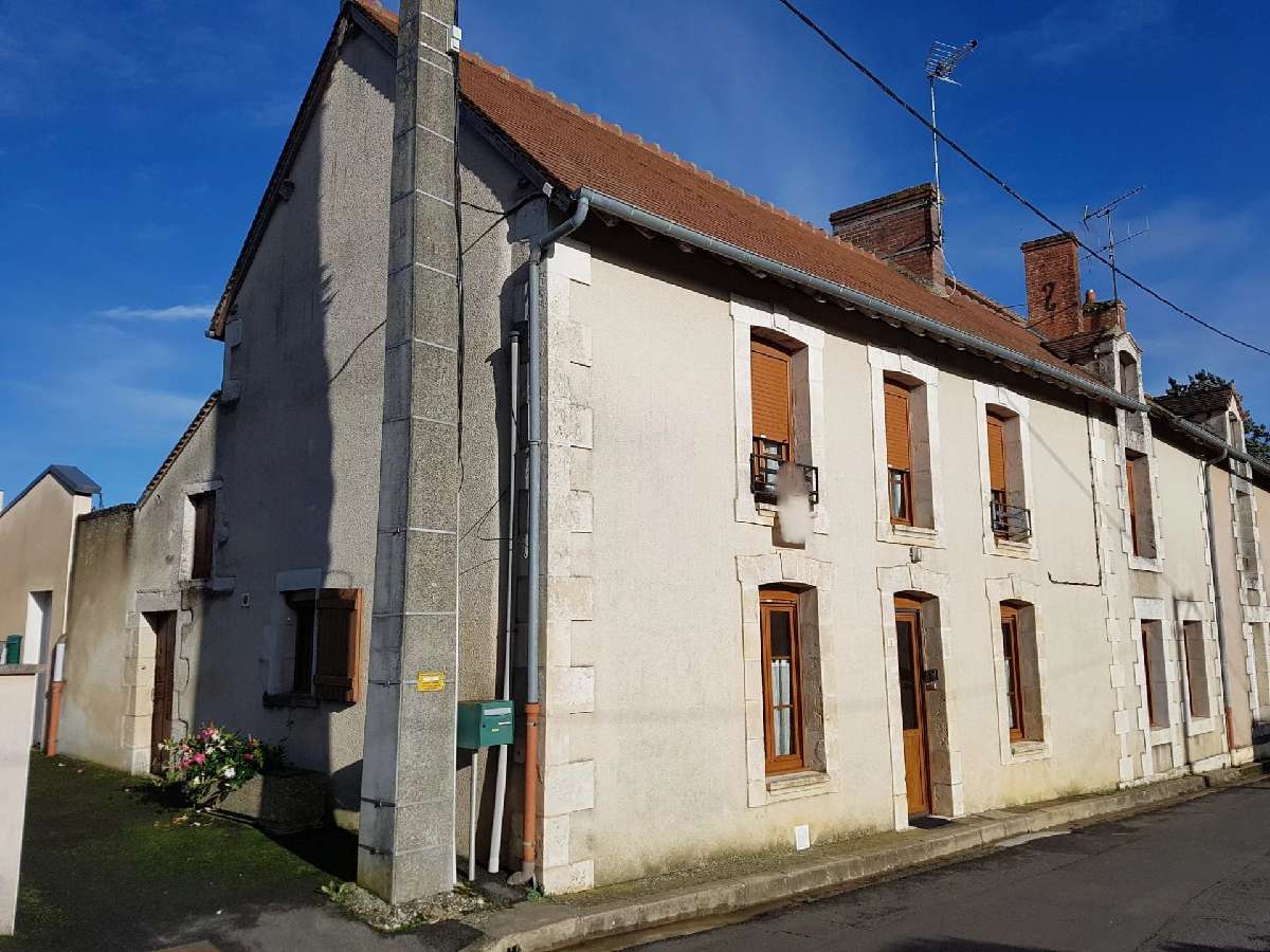  for sale house Béthines Vienne 1