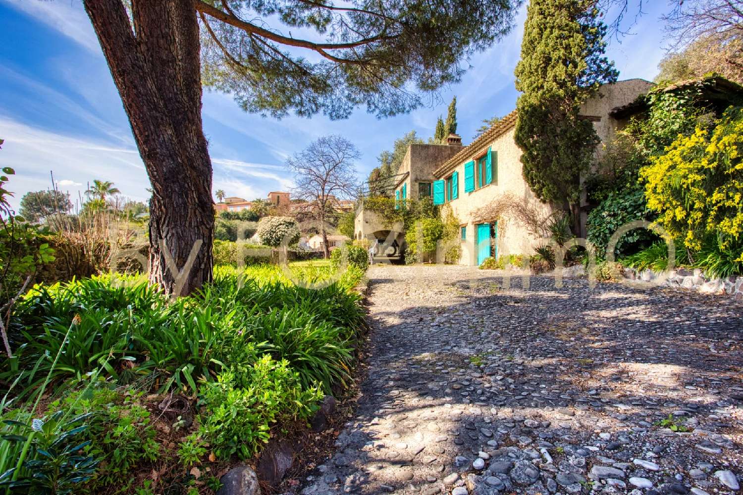  for sale villa Villeneuve-Loubet Alpes-Maritimes 1