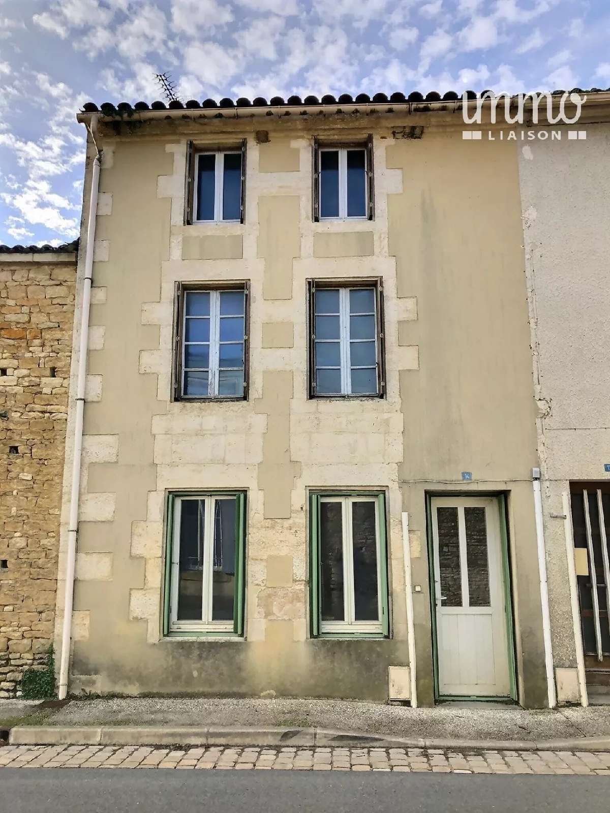  for sale house Courçon Charente-Maritime 1