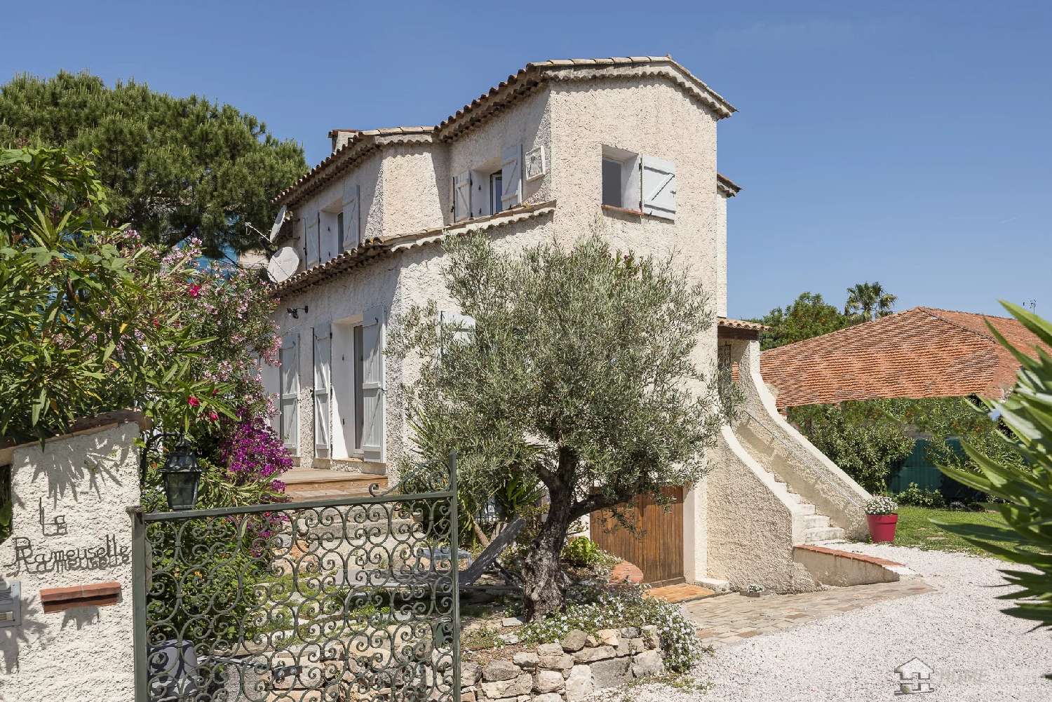  à vendre villa Antibes 06160 Alpes-Maritimes 1