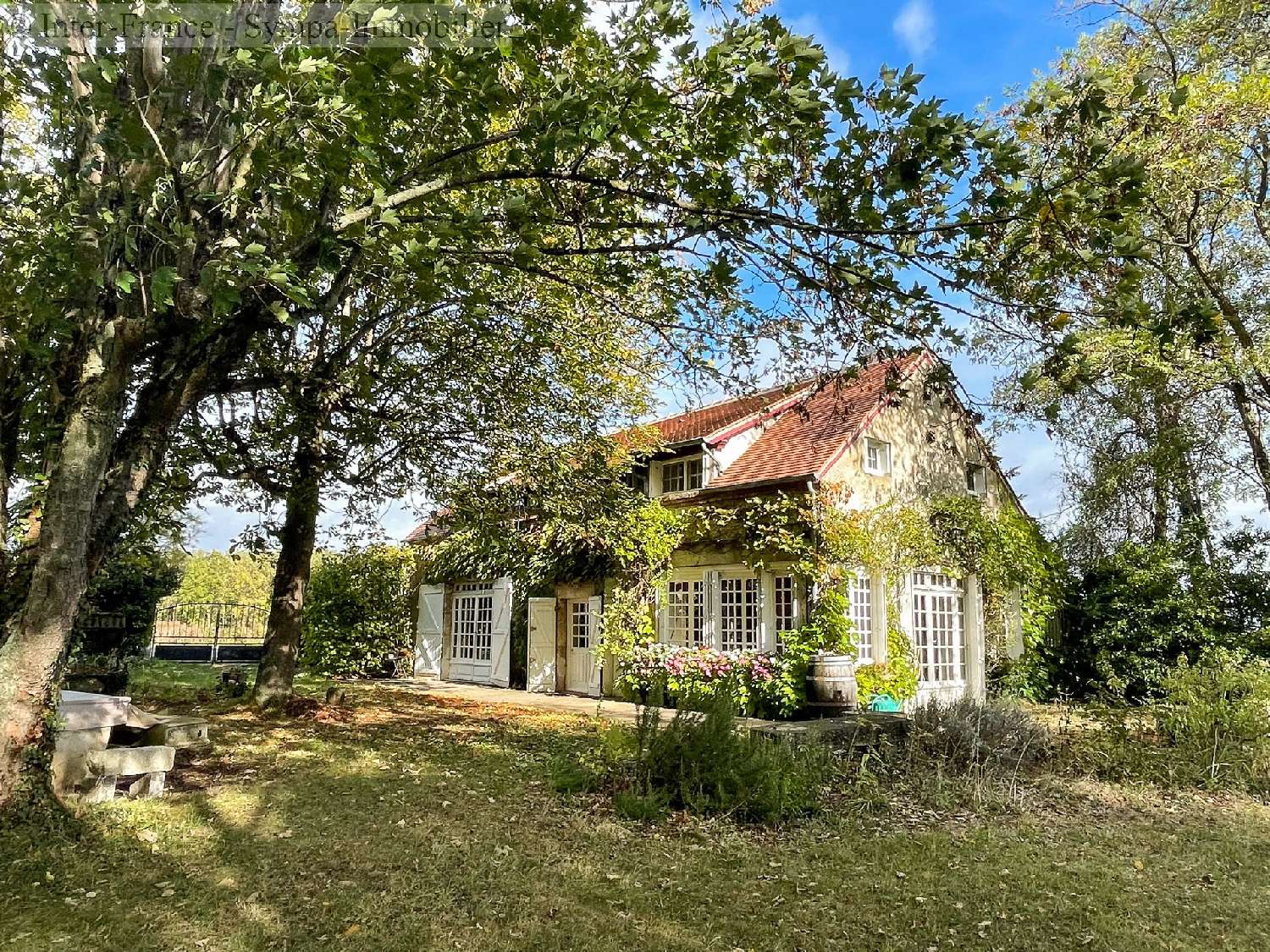 huis te koop Saint-Amand-Montrond, Centre-Val de Loire ( Centre-Val de Loire) foto 1