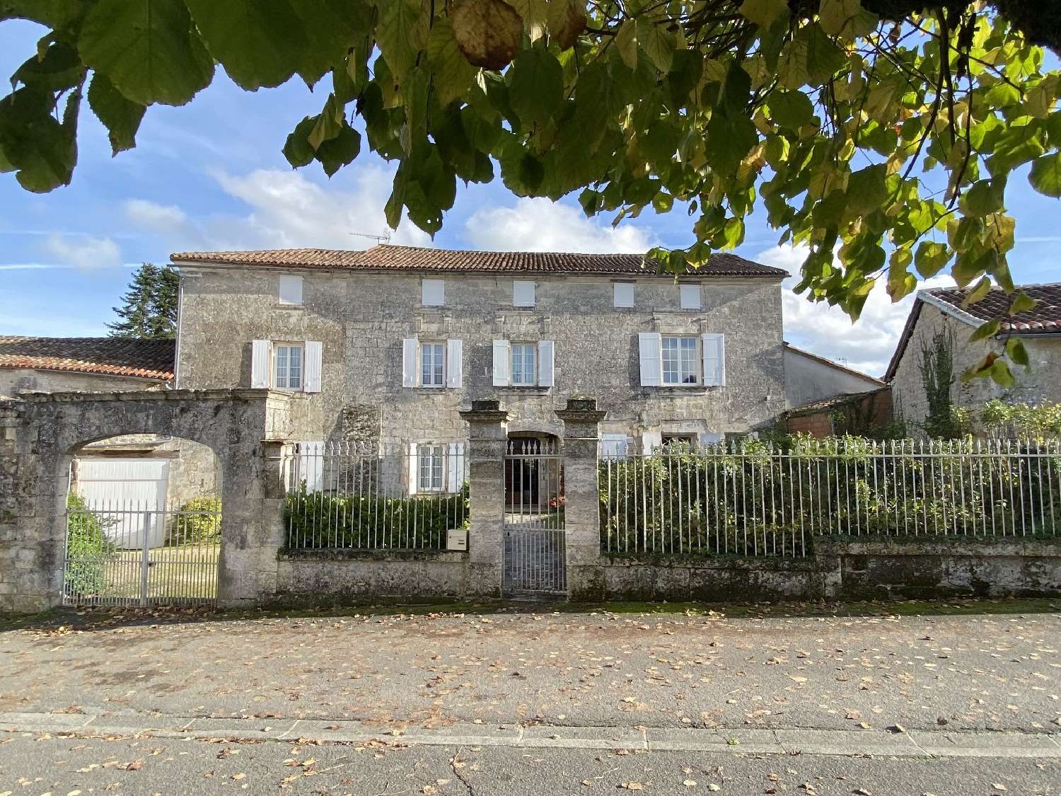 Angoulême Charente huis foto 6745867