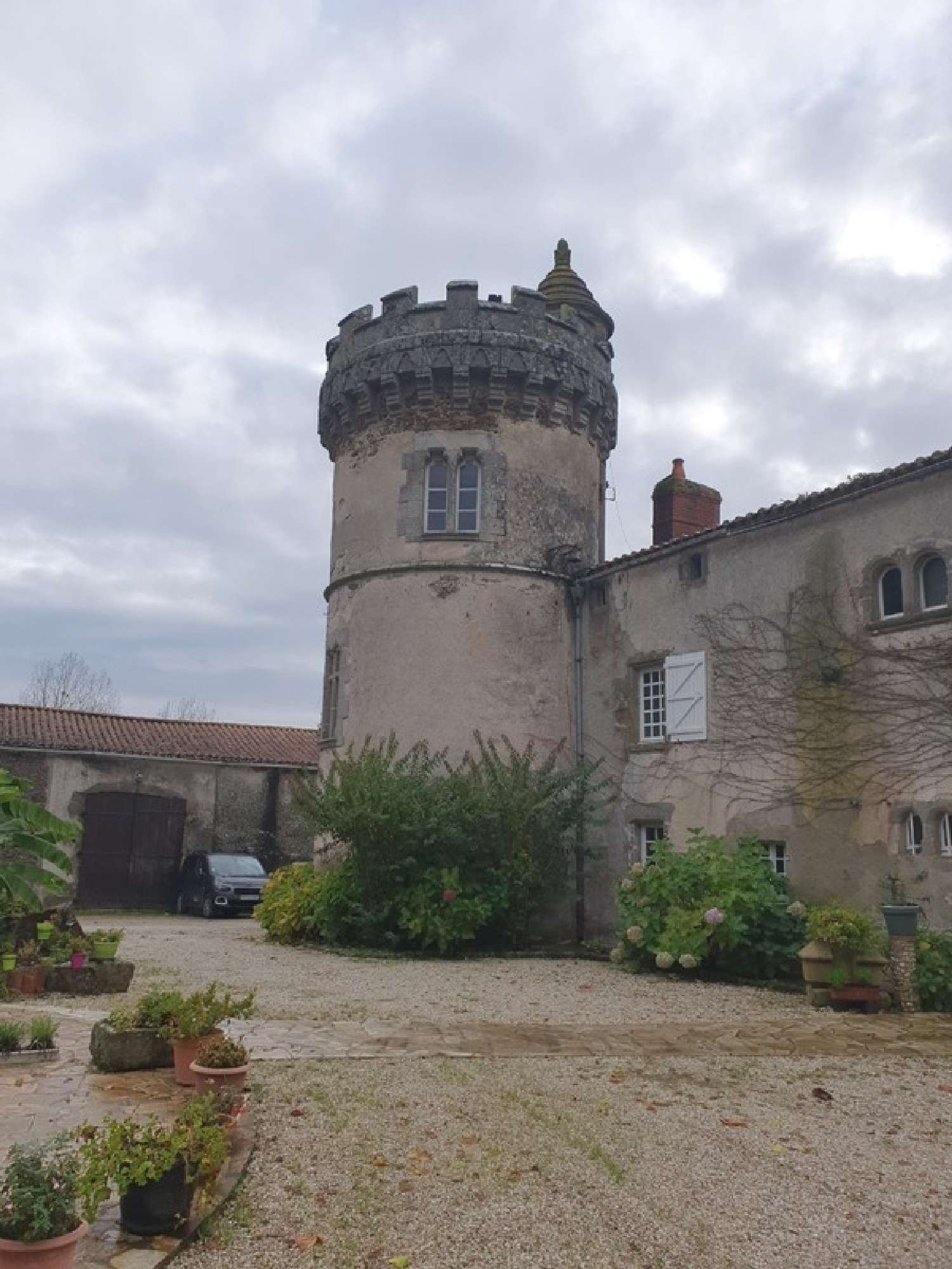  te koop kasteel Saint-Christophe-du-Ligneron Vendée 3