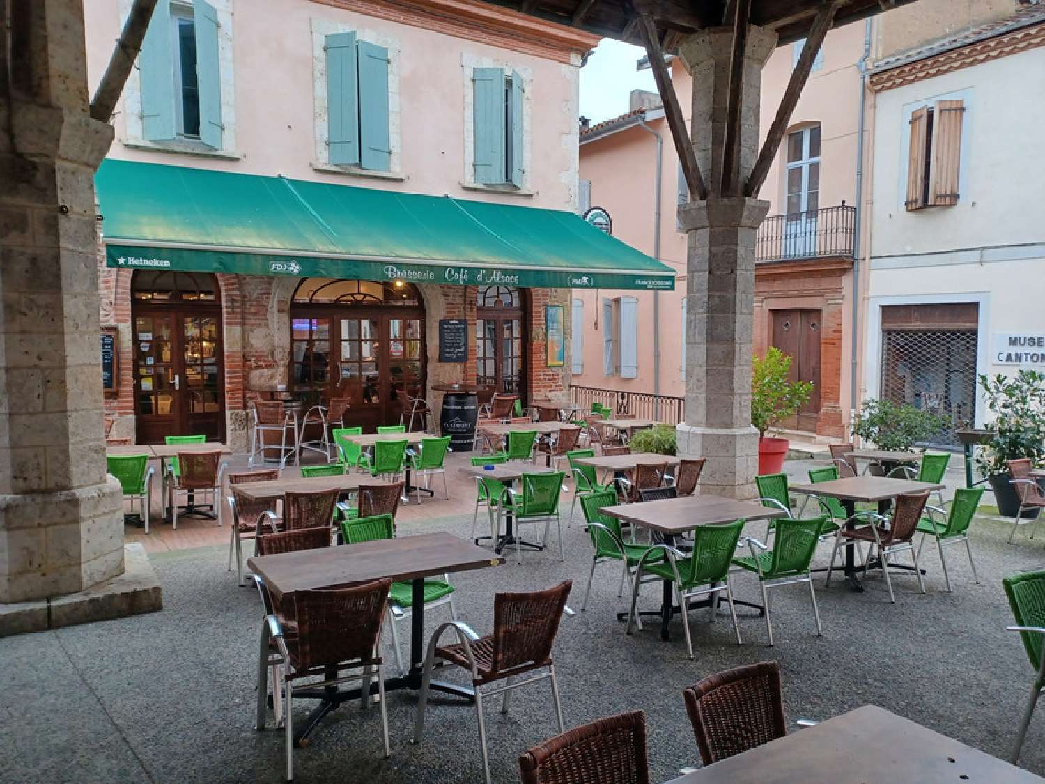  for sale restaurant Gimont Gers 1
