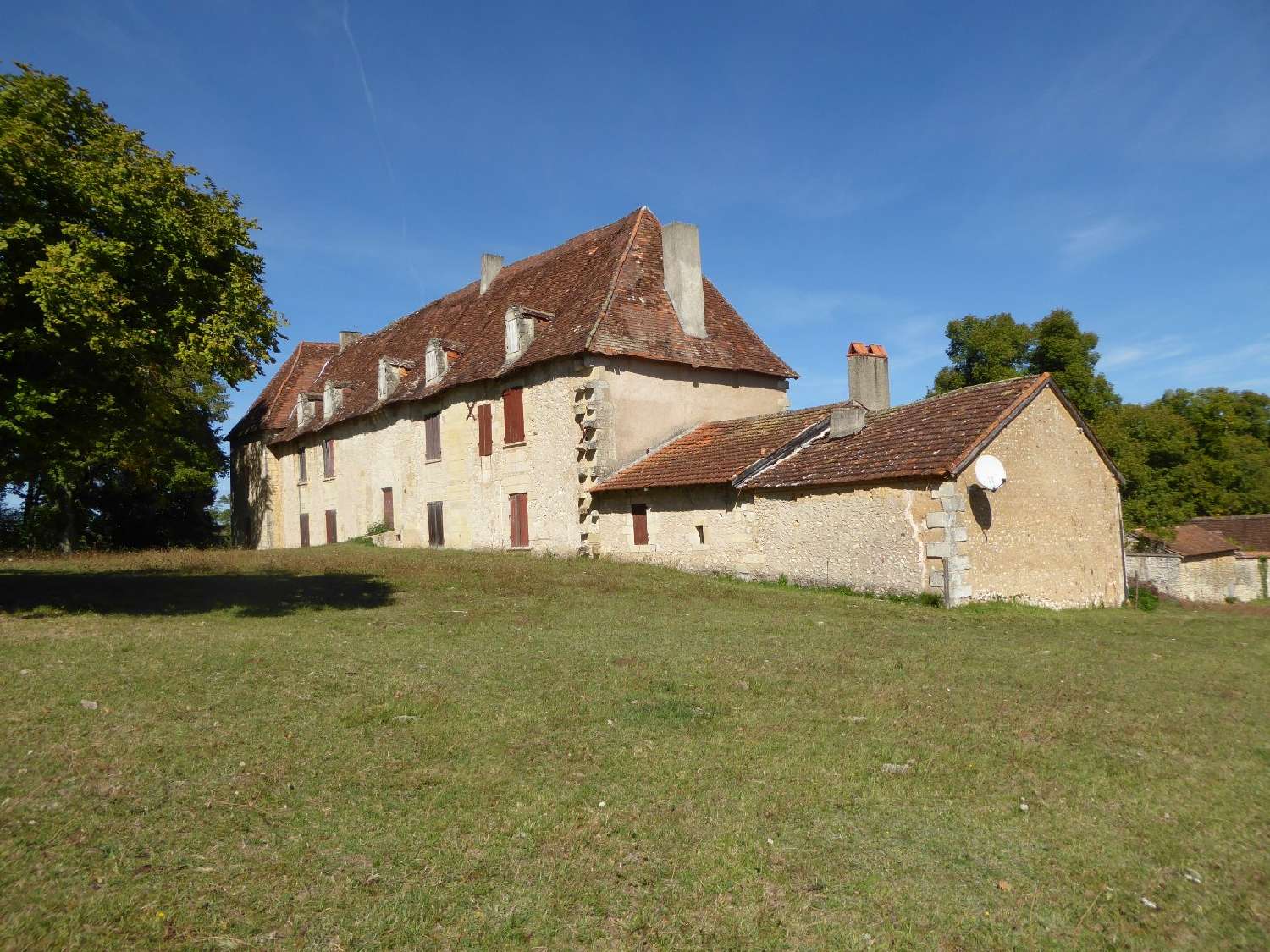  for sale castle Périgueux Dordogne 2