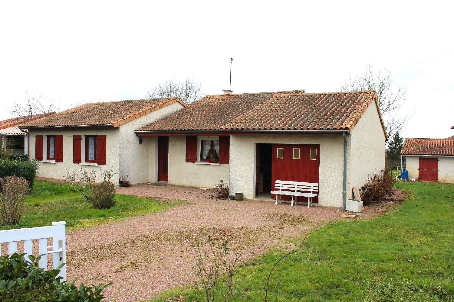  for sale house L'Isle-Jourdain Vienne 1