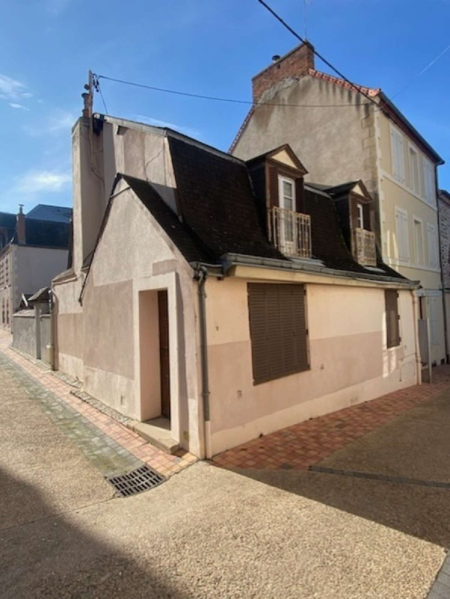  à vendre maison Néris-les-Bains Allier 1