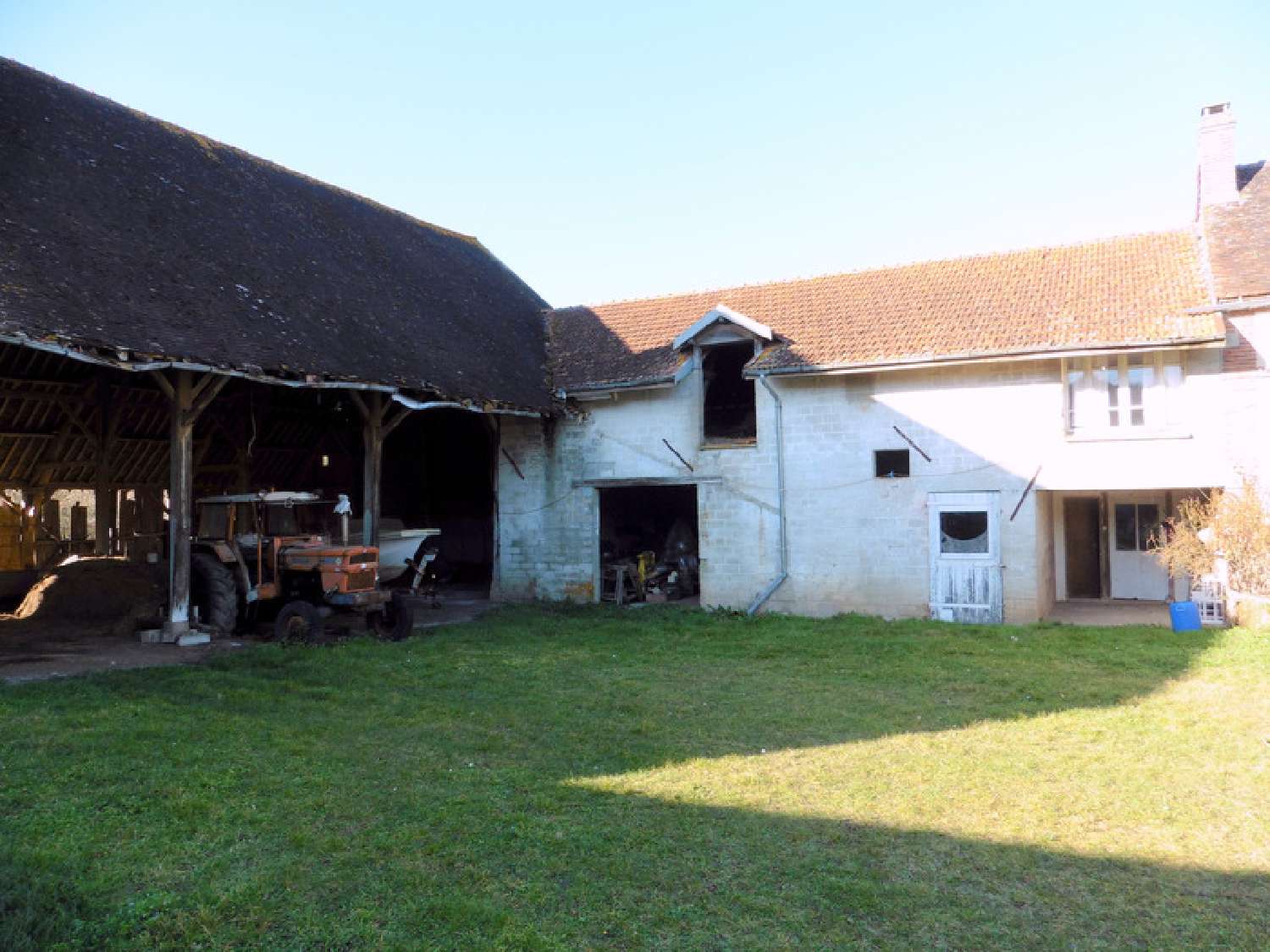  te koop boerderij Cerisiers Yonne 2