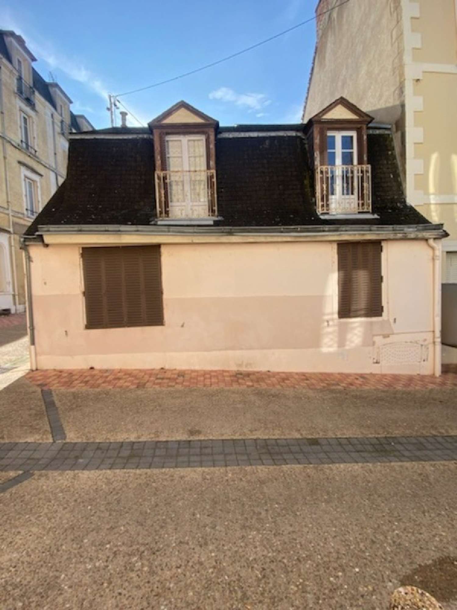  à vendre maison Néris-les-Bains Allier 2