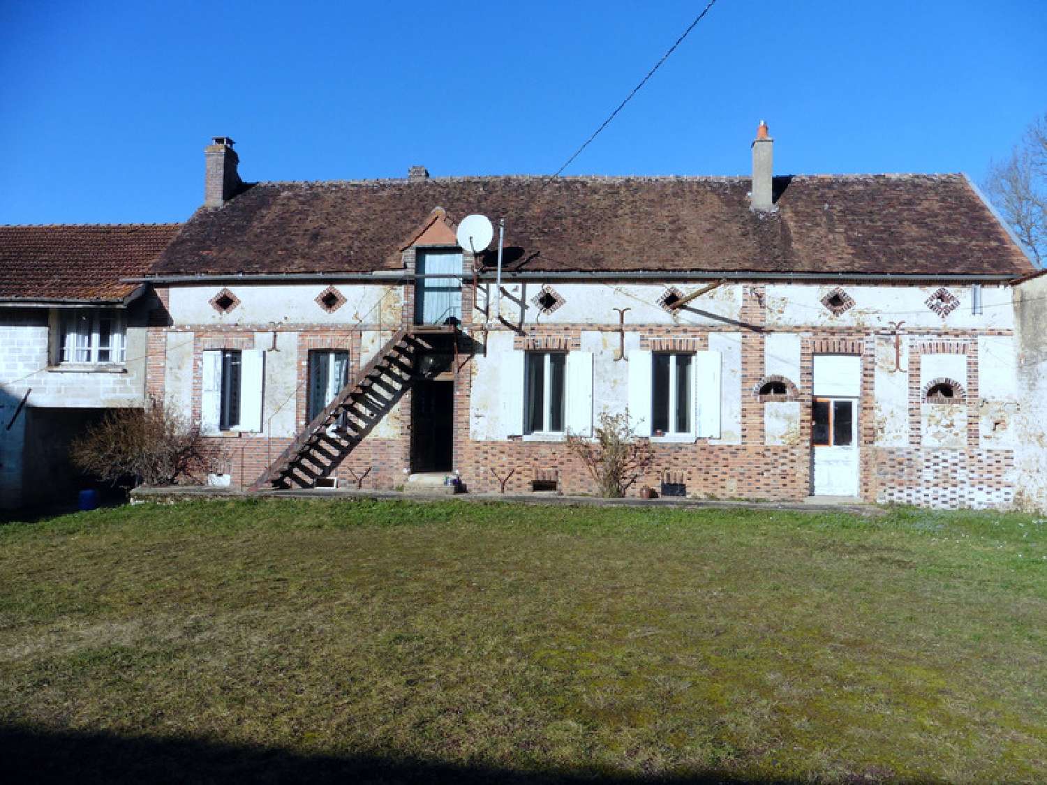  te koop boerderij Cerisiers Yonne 1