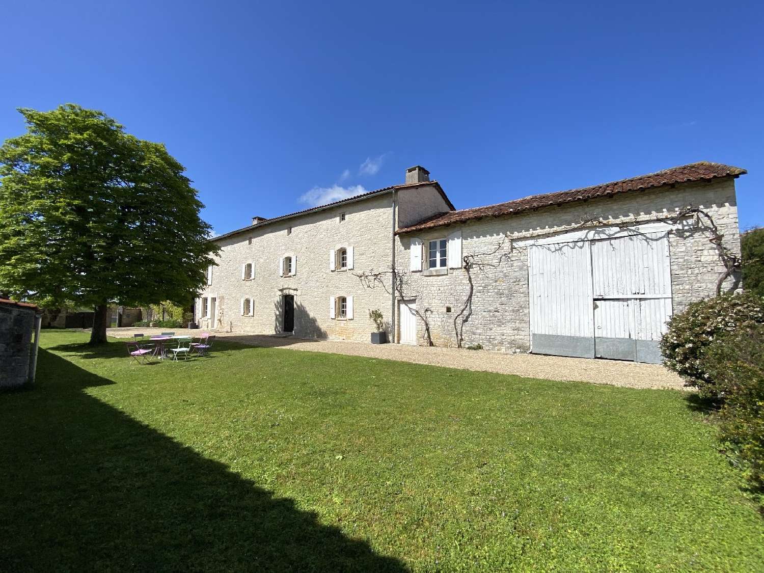  for sale house Saint-Angeau Charente 2