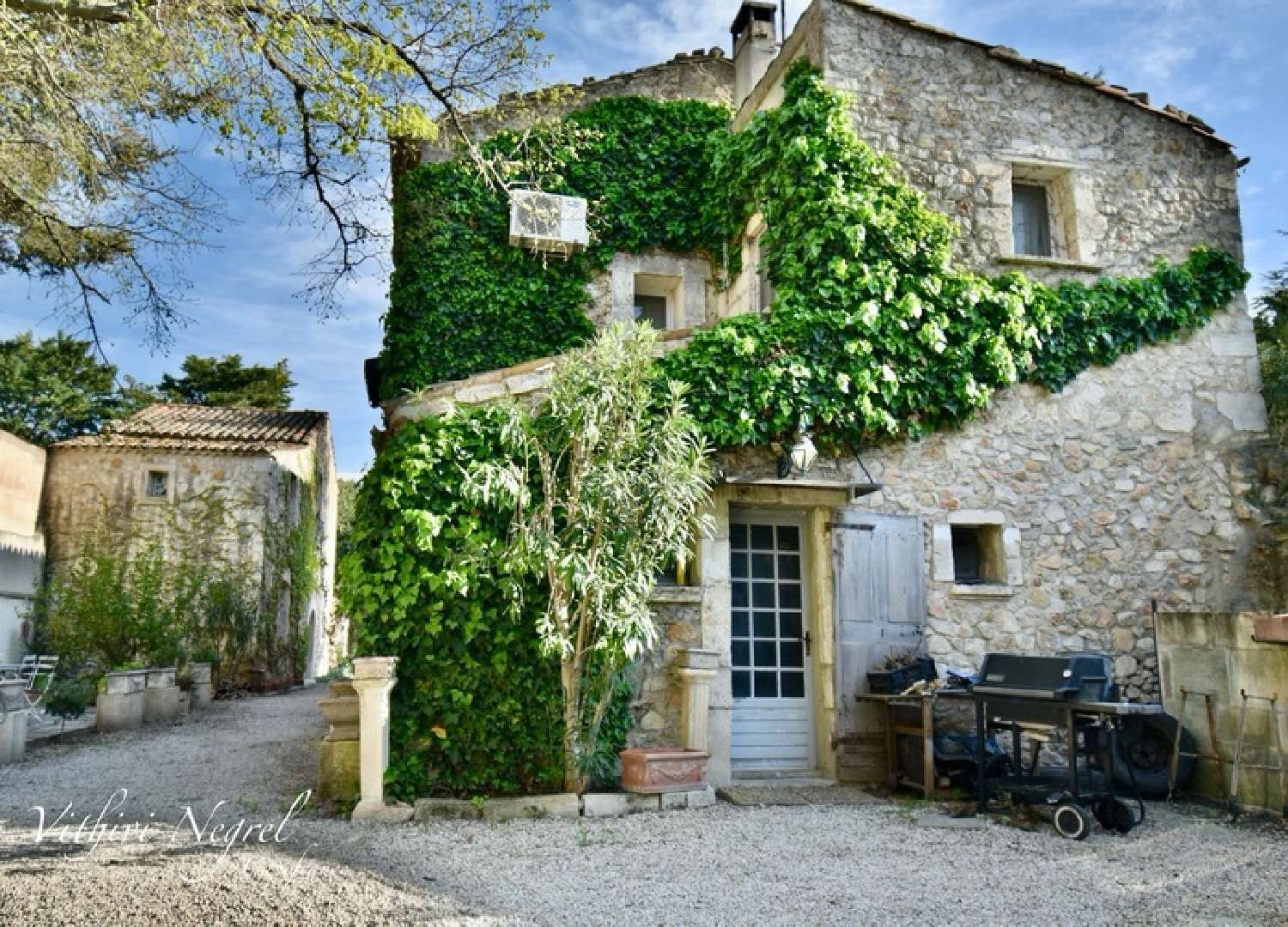  à vendre maison bourgeoise Mouriès Bouches-du-Rhône 3