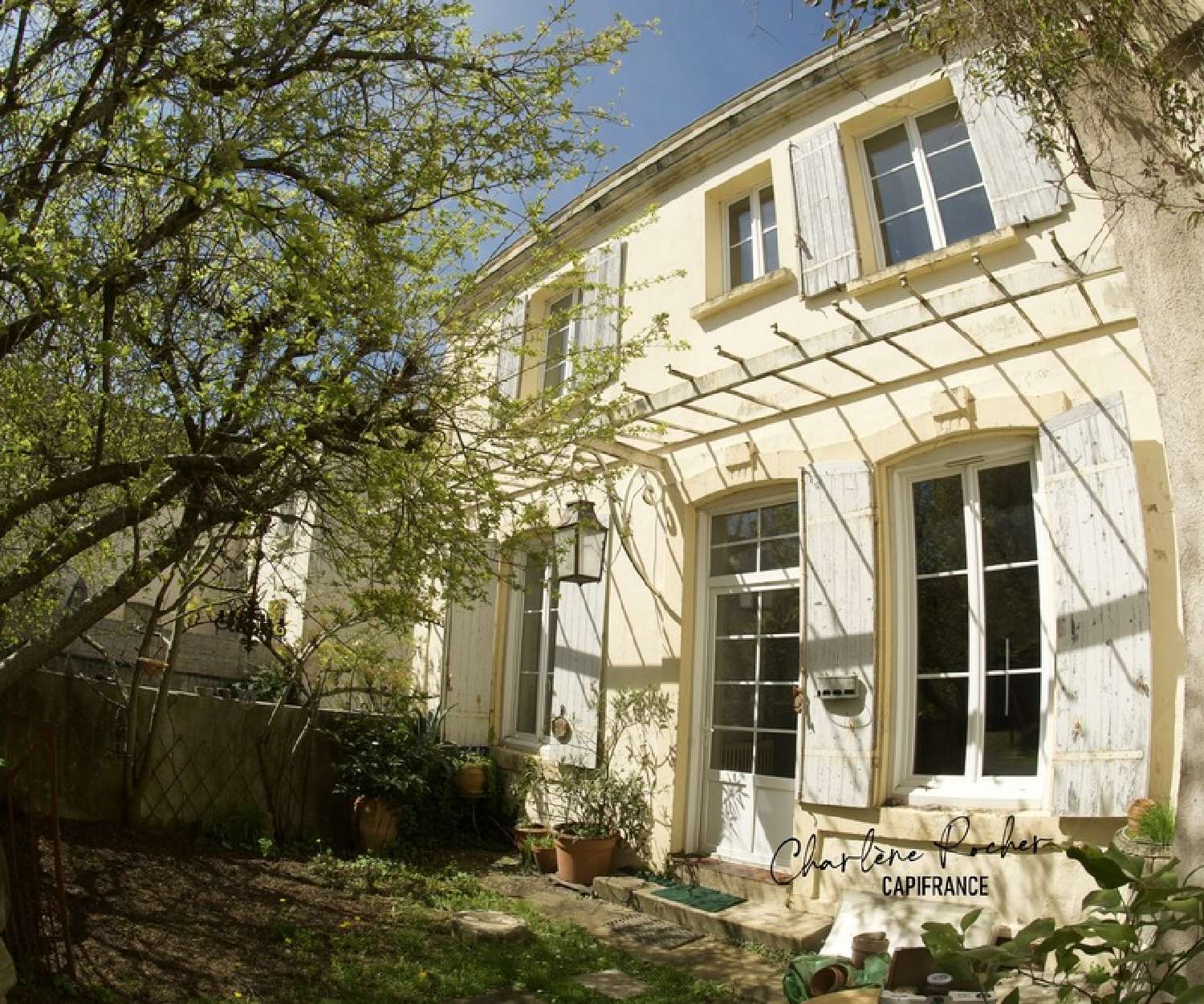  à vendre maison de ville Saint-Jean-d'Angély Charente-Maritime 1