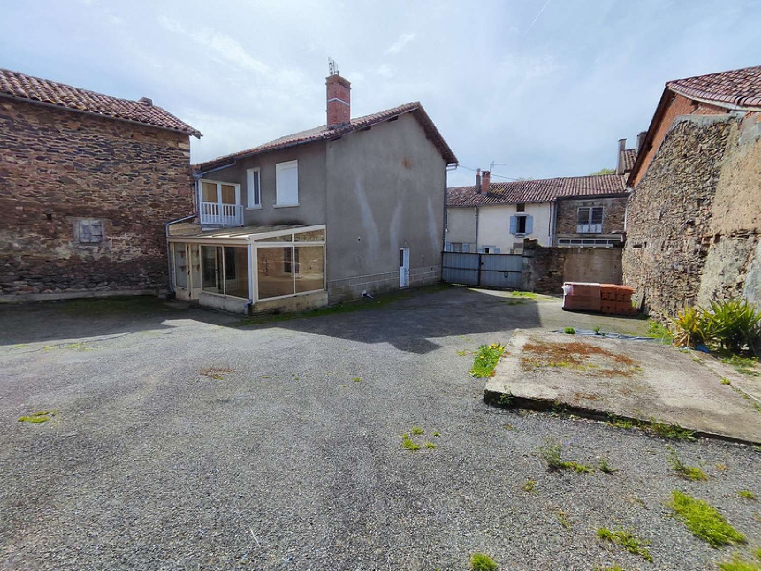  à vendre maison Saulgond Charente 2