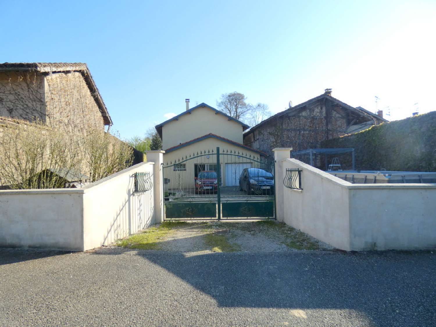  à vendre maison de village Montrevel-en-Bresse Ain 1