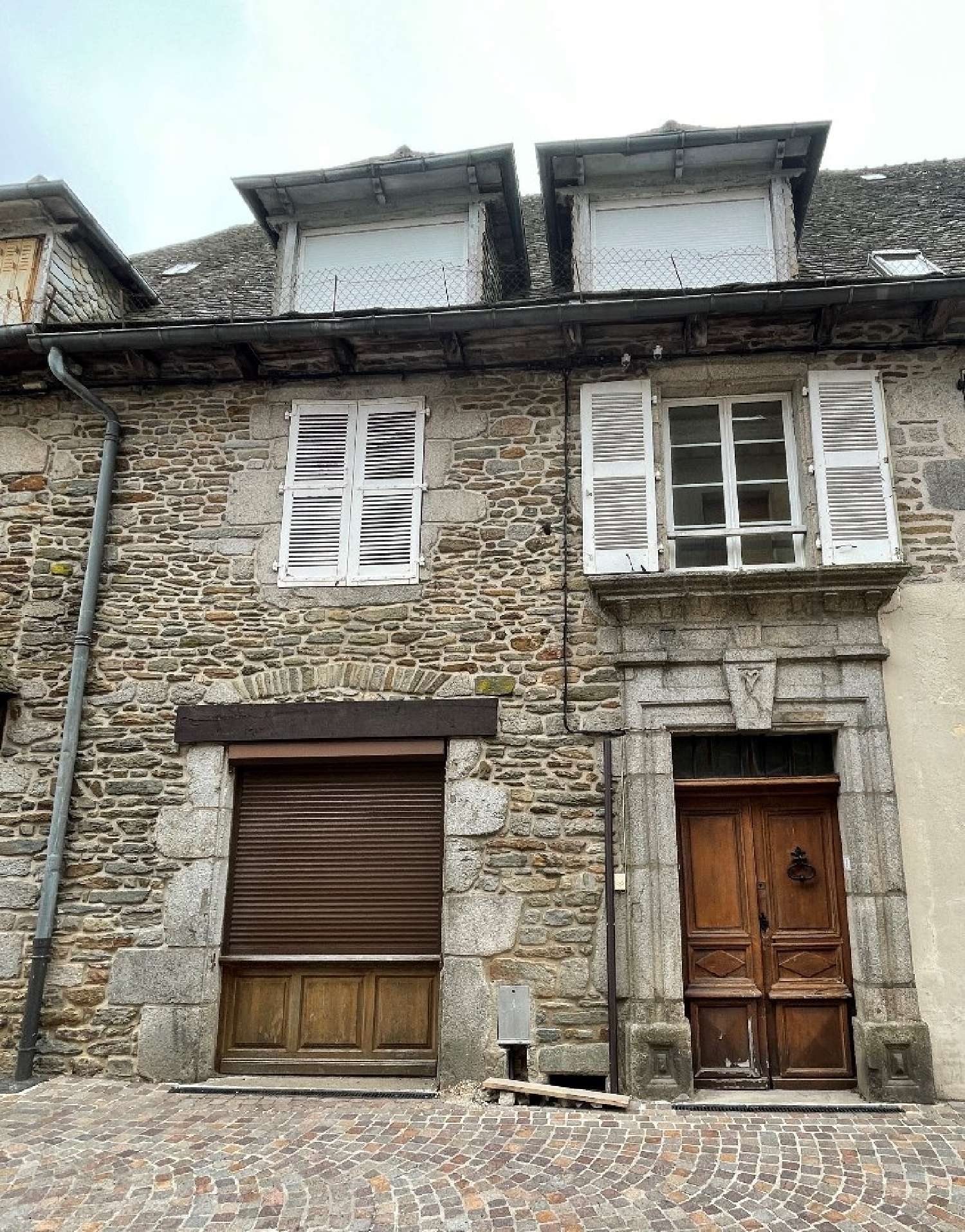  à vendre maison de village Montsalvy Cantal 1