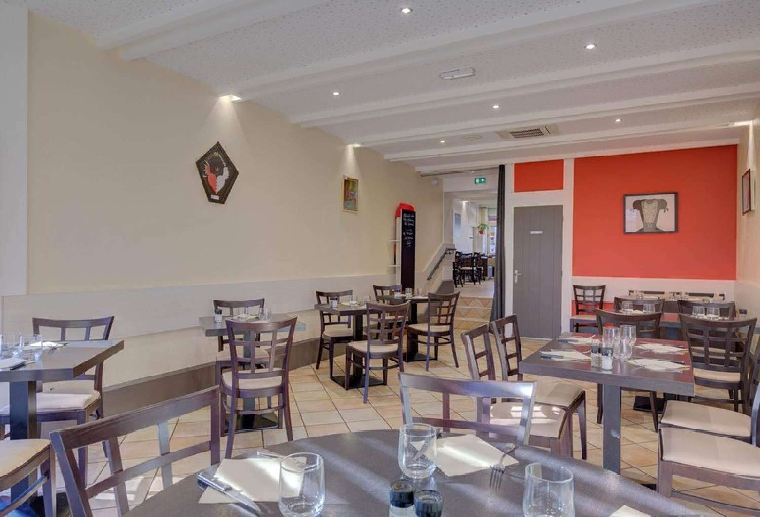 Issoire Puy-de-Dôme Restaurant Bild 6522771