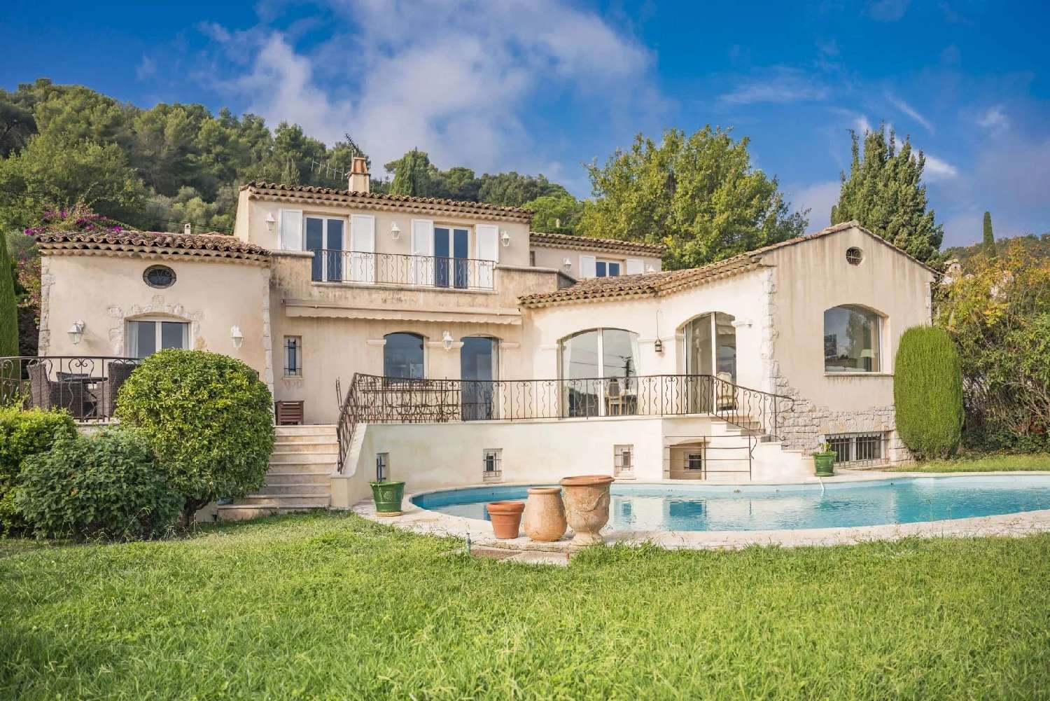  te koop villa La Colle-sur-Loup Alpes-Maritimes 1