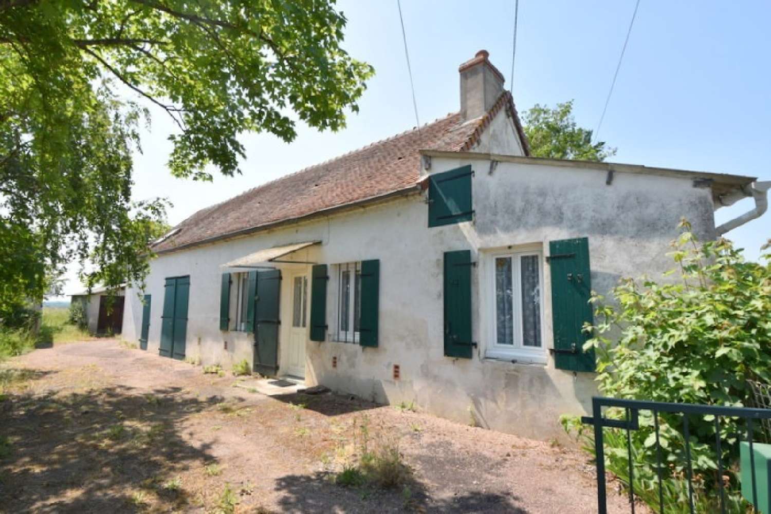  for sale house Coulanges Allier 1