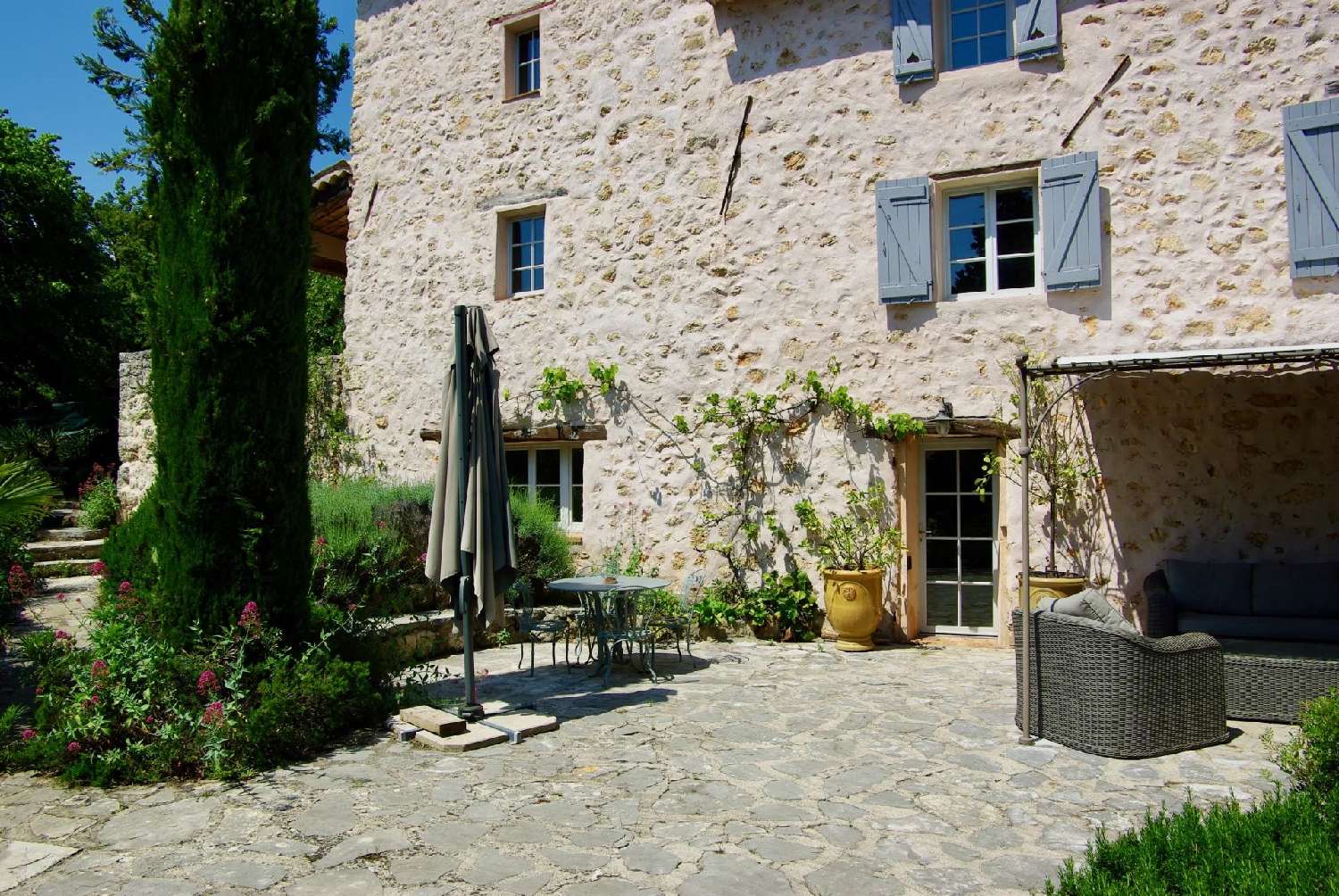  à vendre maison Roquefort-les-pins Alpes-Maritimes 4