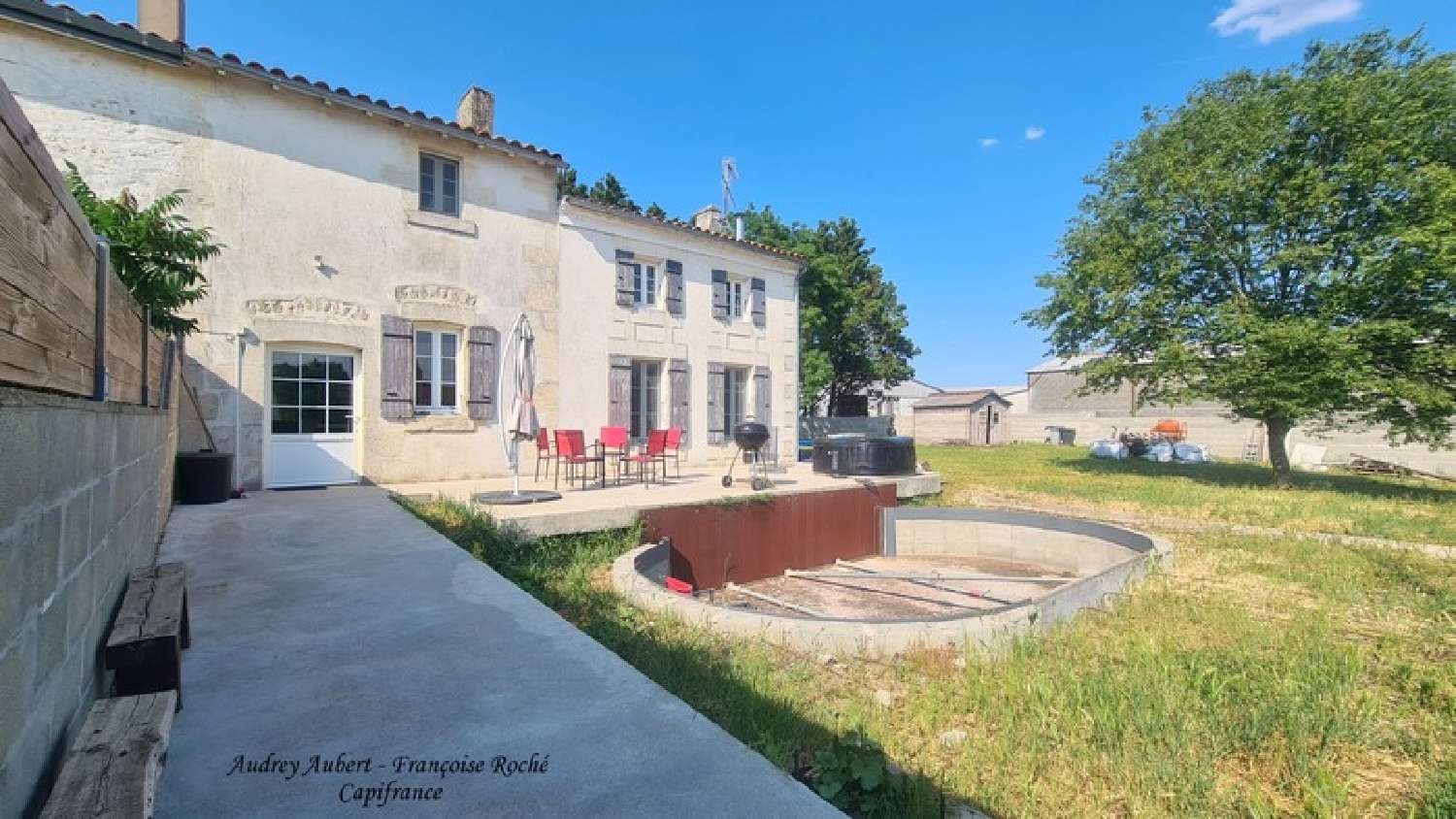  for sale house Puy-du-Lac Charente-Maritime 1